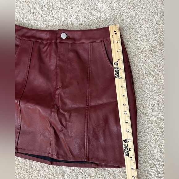 Women’s Medium Blythe Burgundy Leather Skirt NWT - Picture 7 of 7